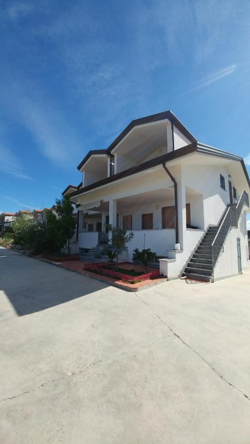 Appartamento Tra Mare E Lago Foce Varano Exterior foto